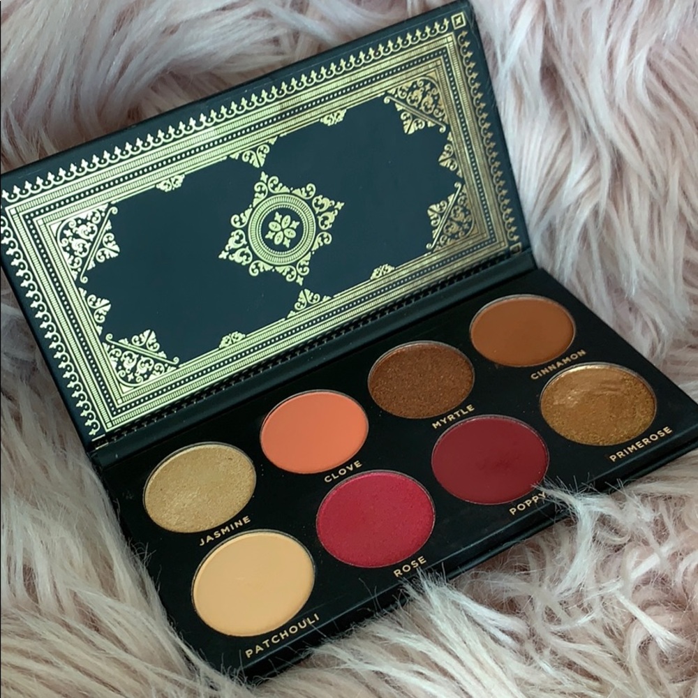 SOLD💕Ace Beaute Grandiose Palette